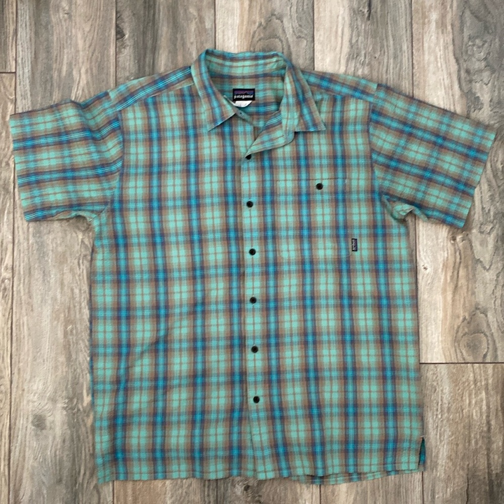 Patagonia Large Button-down shirt-sleeved shirt